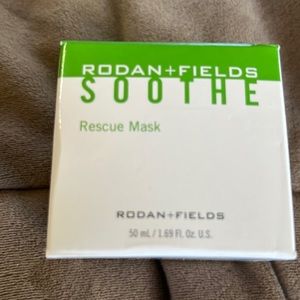 R&F Soothe Rescue Mask